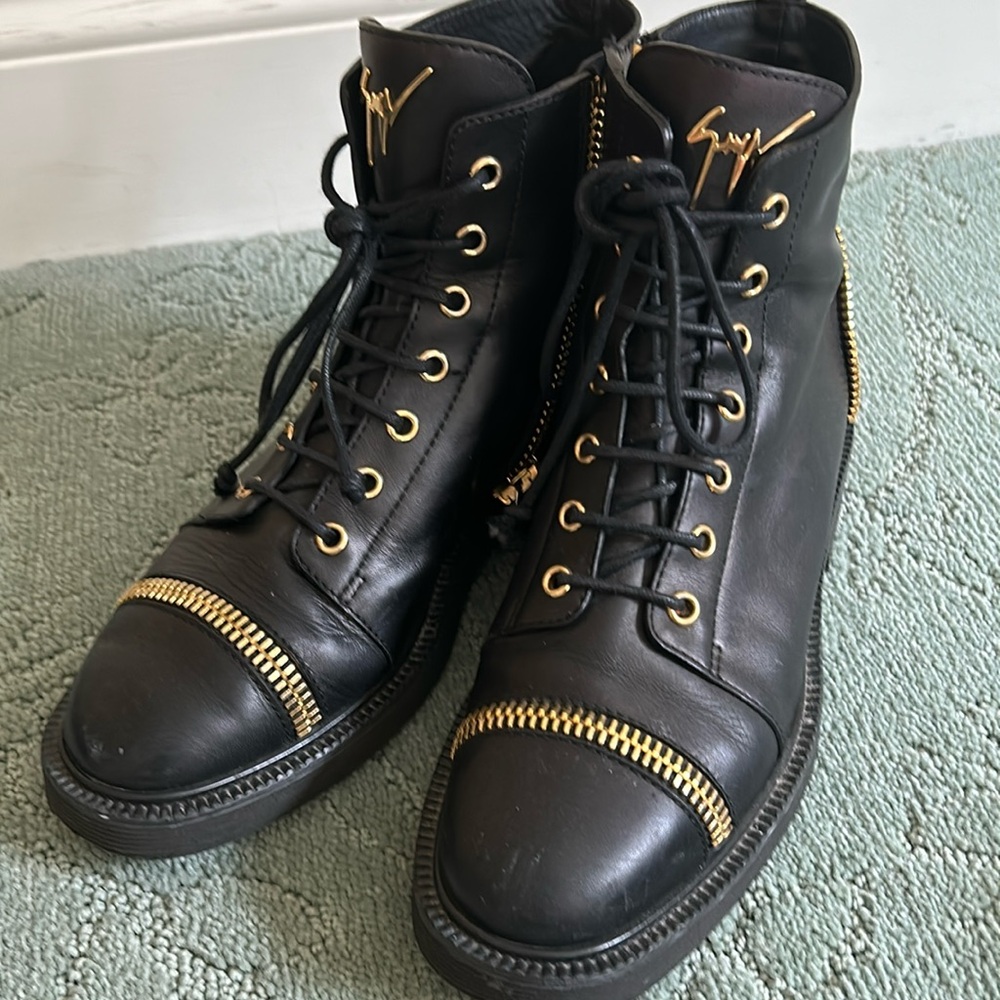 Giuseppe Zanotti lace up gold zippers ankle boots moto size 37 7 black